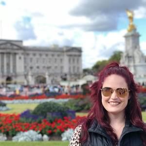 Meet your Posher, Laura